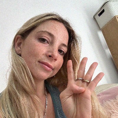 Claire_Vybz's profile picture. Just your daily dose of good vibes and a little mystery mixed in
Follow and join my link 
⬇️