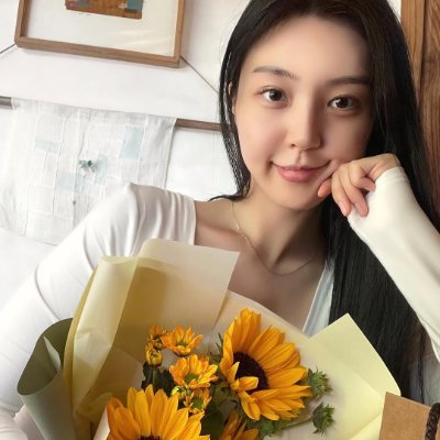 Li198501011's profile picture. The pressures and anxieties stemming from the current political climate in the United States, coupled with indecisive policymaking and deepening social division