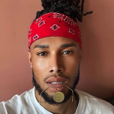 mariotheoracle's profile picture. 🔮Oracle & Tarot | Spiritual Alchemy | Manifestation & Emotional Mastery.