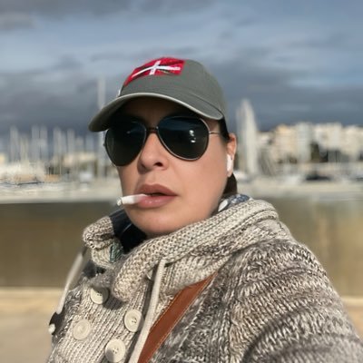 RemeSanchez76's profile picture. Doctora en Filología Hispánica y Crítica Literaria. Con #Asperger #Neurodivergente. Tengo sentido común y criterio propio. Existencialista.