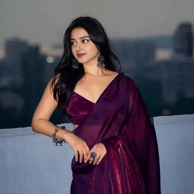 shivanijupta's profile picture. There is only one happiness in this life, to love and be loved ❤️