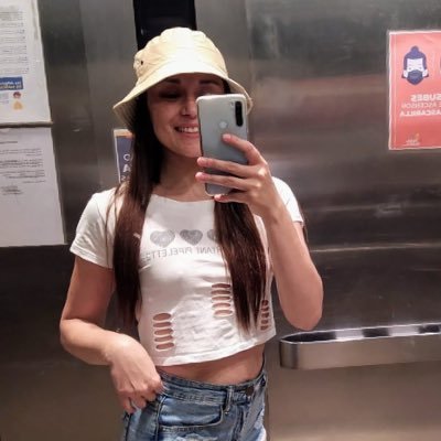 la123pormi's profile picture. Arreglo todo a cachipunes. Retuiteo animé y animalitos. Sufro de obsesiones temporales. Colo Colo es mi pastor.  Perreo pa los nenes perreo pa las nenas.