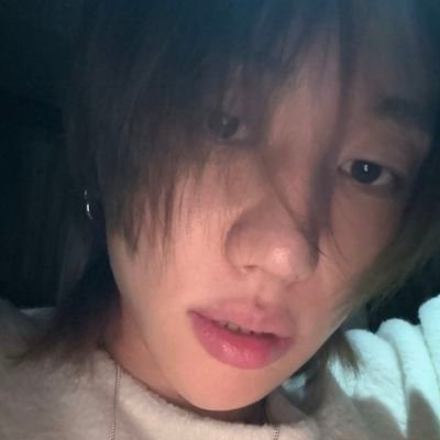 xuvisions's profile picture. i like sexy ppl