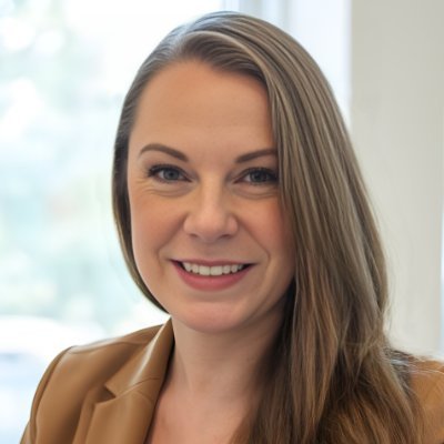 TheTracyKay's profile picture. PR + Visibility Strategist | Helping experts + entrepreneurs get seen in the media #PRRequest #MediaRelations #PersonalBrand
Travel obsessed, Siamese Cat Mom