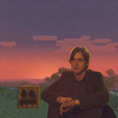 ruesoz's profile picture. 