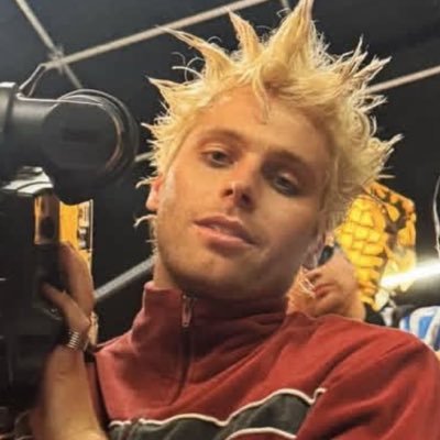 peacelftv's profile picture. give you my sunshine, give you my best