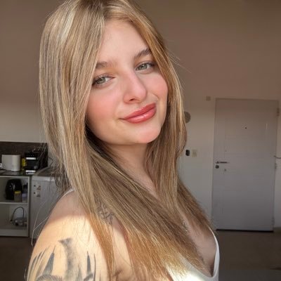 perezgiuliana01's profile picture. 