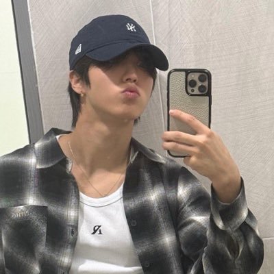 misolube's profile picture. 𐙚 hangmwein on ao3 • phd in bttm mimology • 22+ • mnsvng rpf writer • fem miso enjoyer • 🐰🐹🐺 • @misonoona 𐙚