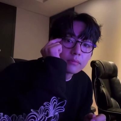 emveketahj's profile picture. she / her
gonna be whatever I want to be