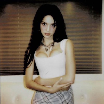 starsign1013's profile picture. traitor #1 fan. mainly a livie. OR3 is coming! ˚❀༉‧₊˚ .𖥔 ݁ soooo LUCKy