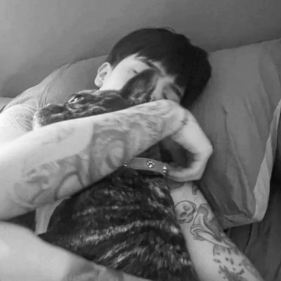 incarnaez's profile picture. 