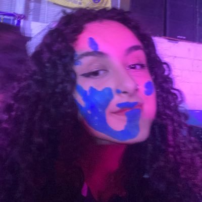 yanniscomunista's profile picture. part time mean lesbian full time loving wife mother of three kids