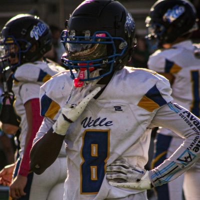 JuniorD22562's profile picture. ll c/o 28 🎓 ll 5,7ft ll 140lb ll @tvillefb ll sb/cb ll wrestling/track ll 385301640 ll email: juniordafinamse10@gmail.com ll @hc_rozy