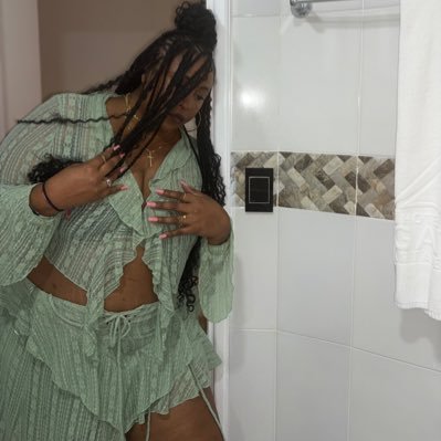 ASHCASHJONEZ's profile picture. TRAPHOUSENY PRINCESS | TRAVEL CONTENT CREATOR | UGC Creator | IG-ASHCASHJONEZ | Ghost Writer ✍🏾 | Actress | Plus Size Model RIP ANTHONY WOLF JONES ❤