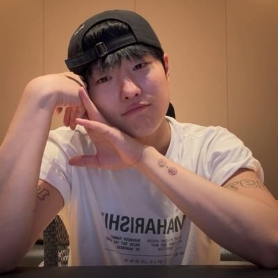 b2utygyu's profile picture. °•𝑌𝑜𝑢 𝑑𝑟𝑖𝑣𝑒 𝑚𝑒 𝑖𝑛 𝑚𝑦 𝑝𝑜𝑜𝑙°• @_chowoodz 
#̾𝙾𝚃𝟼♡ #̾ᴡᴏᴏᴅᴢ #̾xɪᴀᴏᴢʜᴀɴ #̾ꜱᴠᴛ #infinite