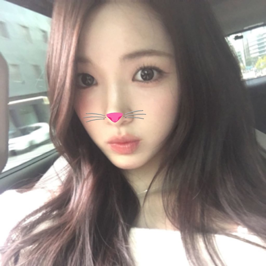 taesanful's profile picture. i Like to Play And Draw