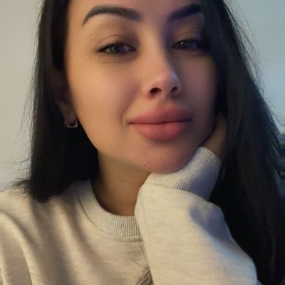 Elsa56586's profile picture. Morning: Responsible. Afternoon: Wild. Evening: Regret. Life is a cycle!" 🌅😜