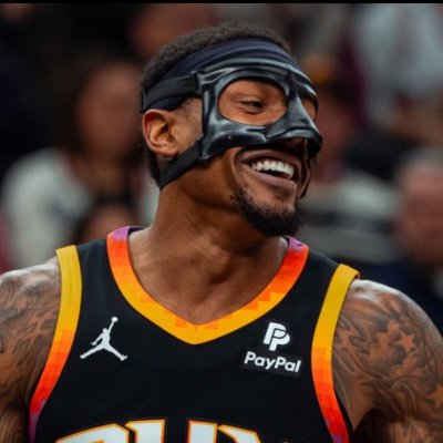 HoodiiBook's profile picture. 