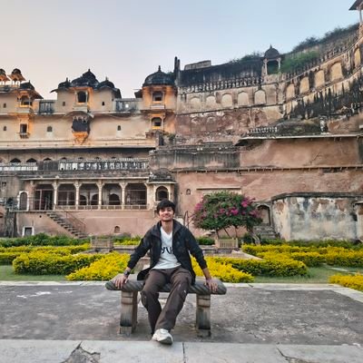 Legend_Tiwari6's profile picture. •IIITK'27
 •prev 1x startup intern