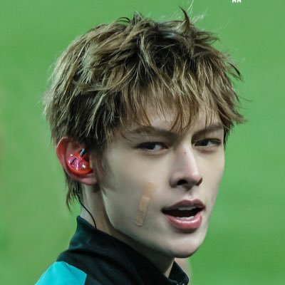 meuchis's profile picture. aesmixx revolution