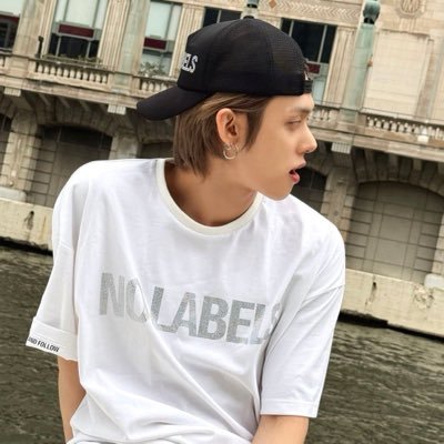 veirteus's profile picture. 