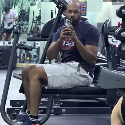 SudanLostVoice's profile picture. محمد - ( ككودي ✌🏼) - ( زول ساي ) عاشق للقهوه للموسيقى للوناسه للأصدقاء - عيش الليله عشان تنوّم بكره 😀