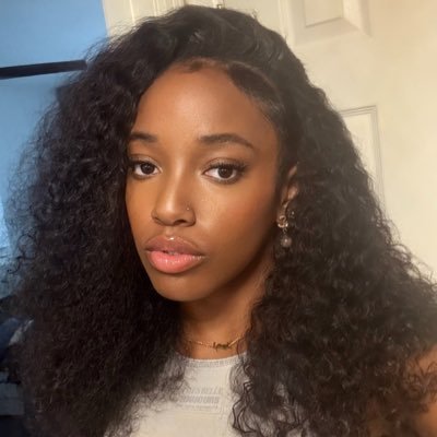 ahniyahlondon's profile picture. 