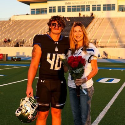 BradyGolden5's profile picture. IMG Academy 🏈 All Conference FVA OLB | 6’3 225lbs | 2026 DE/LB | 3.0GPA | 📞920-570-2732 | head coach @CoachPondIMG | POS coach @DLINEWHISPERER