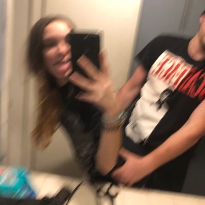 lizzbby's profile picture. 18 Hmu for menu fetish friendly cheap prices NO MEETS 🍎PAY ONLY lil tits🤫