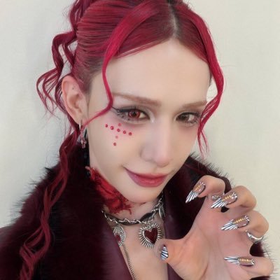 frosthrj's profile picture. ——☽ dear child who is lost, where are you going in such a hurry?