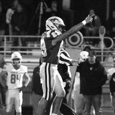 T_Gal8's profile picture. C’O 2028 | 3.3 gpa | 5’9 | 190Lbs | 2024 first team all league | 2024 first team all county