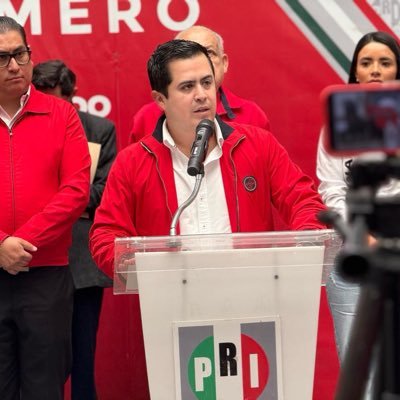 LorenzoRiveraN's profile picture. Abogado, Maestro en Gobierno y Políticas Públicas Doctorante Adm Pública