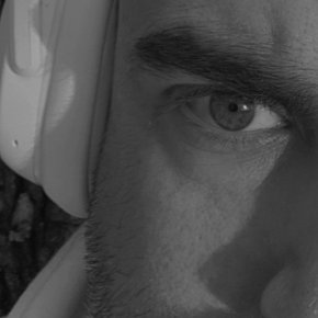 dougotwap's profile picture. Just here to post whatever and to
 RT my friends stuff @MommyyMist