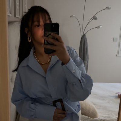 Houdi_aze's profile picture. 🧎🏽‍♀️‍➡️j’veux juste me plaindre enft