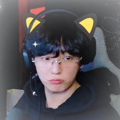 jeonforlfe's profile picture. bts first, bts second