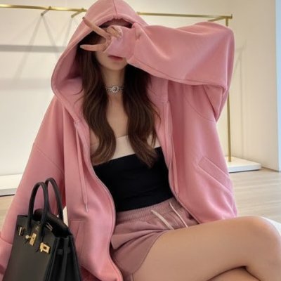 A0Sandra0's profile picture. In order to be irreplaceable one must always be different | Redefining Elegance with Every Design💫  empowers and inspires    🚫PORN 🚫