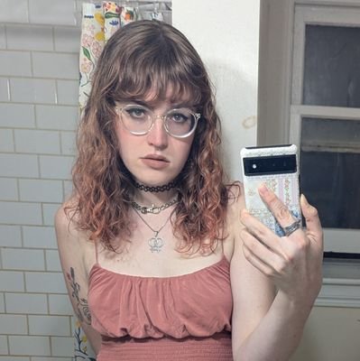 derelictvessel's profile picture. 