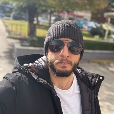 Varik0's profile picture. Final Fantasy y PC`s, Las cosas claras y la cerveza fría. Guapo rico y buen jugador. One Piece ❤ Business: varik0.yt@gmail.com | Antes competía, ahora ya gané