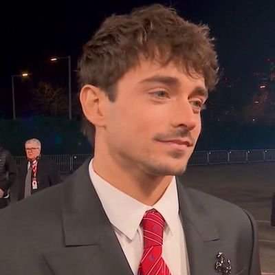 sixteenmv's profile picture. defensor de charles leclerc | @avgustappen