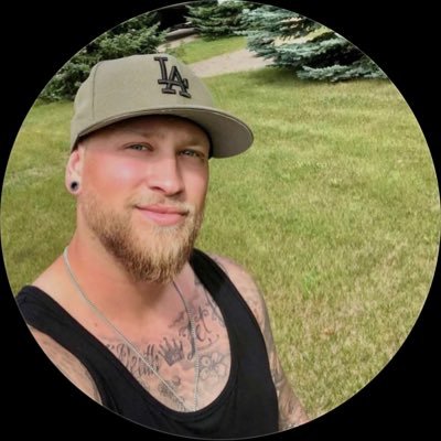 awesome_daddy4u's profile picture. I don’t bite😹