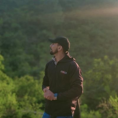 SnaeemHussain2's profile picture. 😢😢😢😢😢