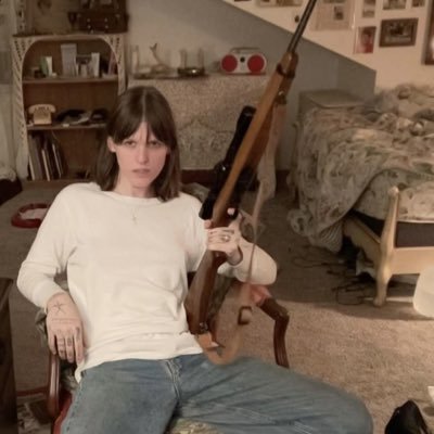 rockssfairy's profile picture. whiplash girl child in the dark ⋆˚࿔