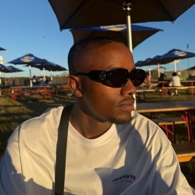 una_vhavenda's profile picture. Always Groovy