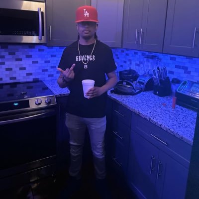 kalifrm1482's profile picture. Join the discord 🏧