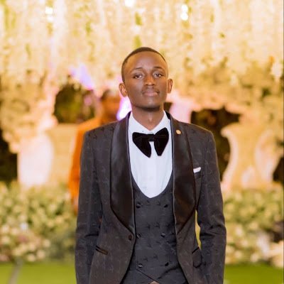 nyves01_'s profile picture. Moving with intention!