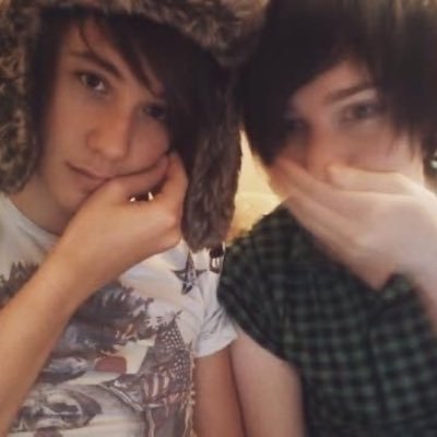 czechcellence's profile picture. ☆ 23 ~ they/them ~ #ALLCAPS #ScreamWithUs