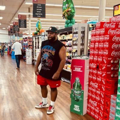 TheCooleDad's profile picture. Lost in the sauce like the chip broke.