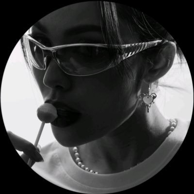 desxenglot's profile picture. wlw | tt: Desxenglot 🩶