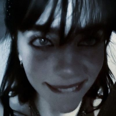 IthzMiriamz's profile picture. 