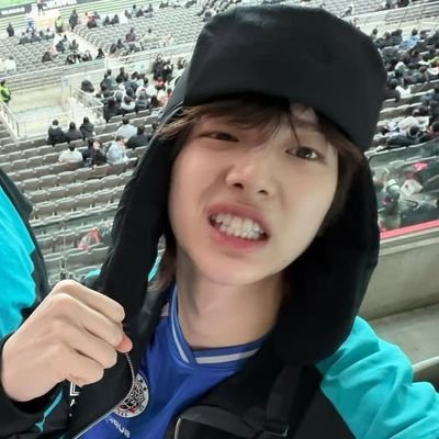 cortisehfoda's profile picture. 